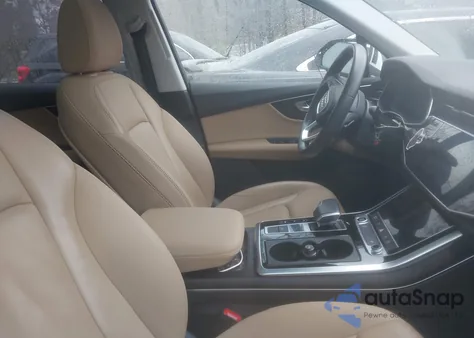 2021 Audi Q7 Premium 45 Tfsi Quattro Tiptronic z USA, uszkodzony, nr VIN WA1AJAF78MD036605